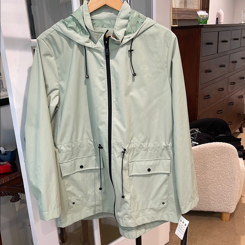 Bernardo Chic Mint Hooded Jacket with Pockets